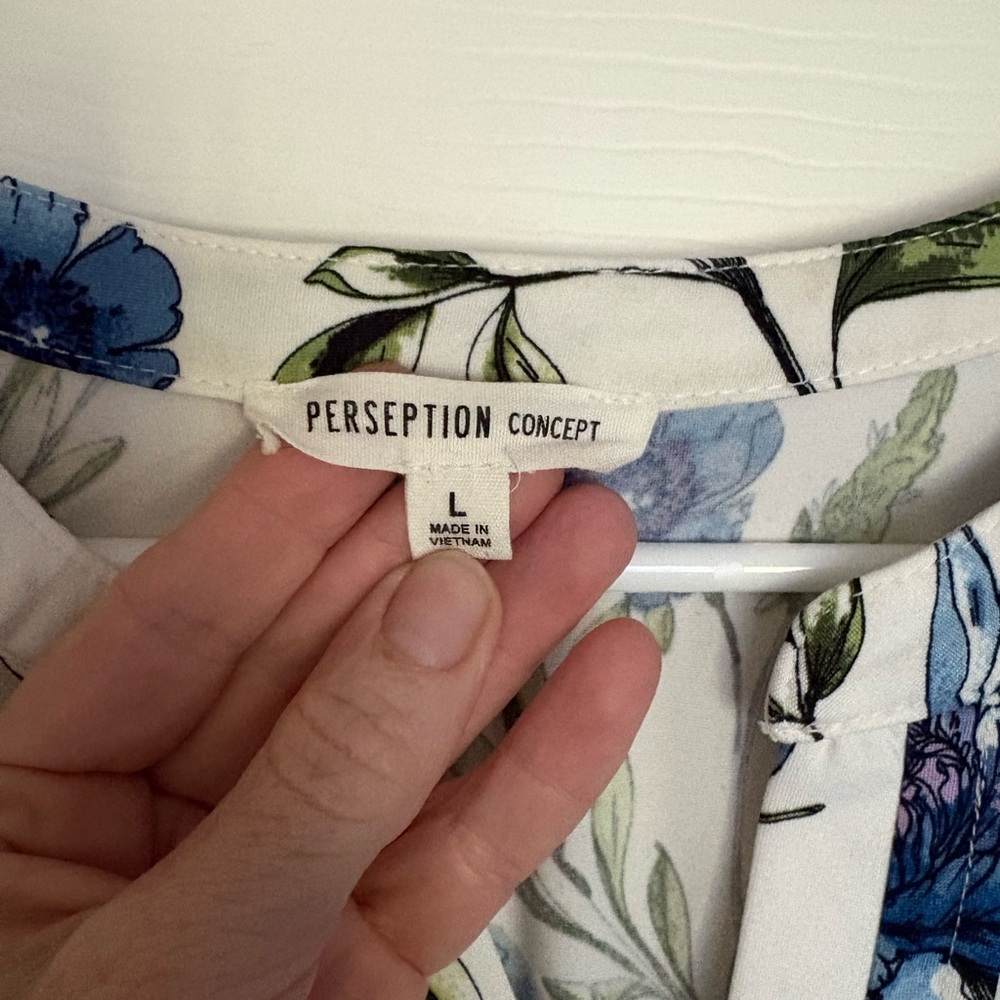 PerSeption Concept White Blouse with Blue Floral Print - Picture 4 of 4